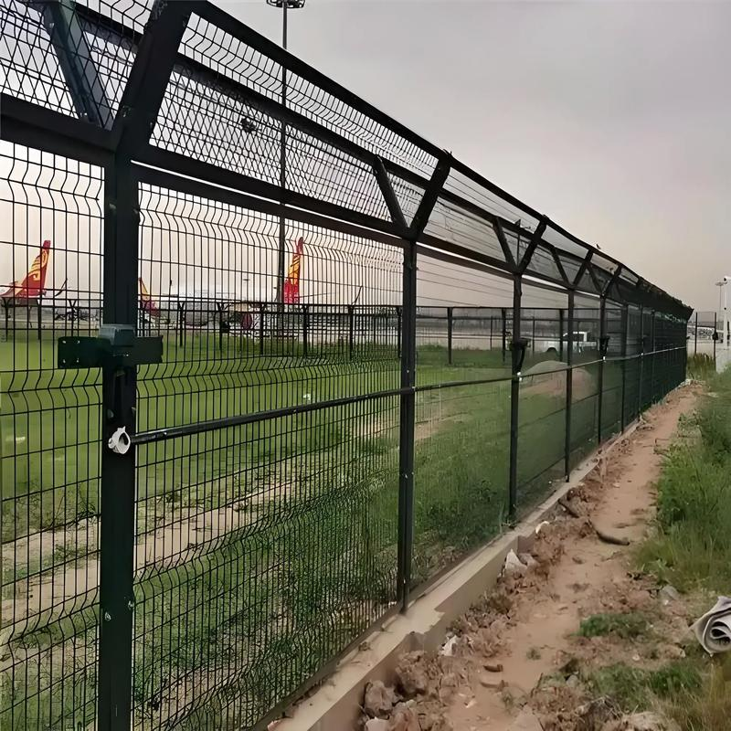阿拉尔市护栏网人造草坪 - 方案